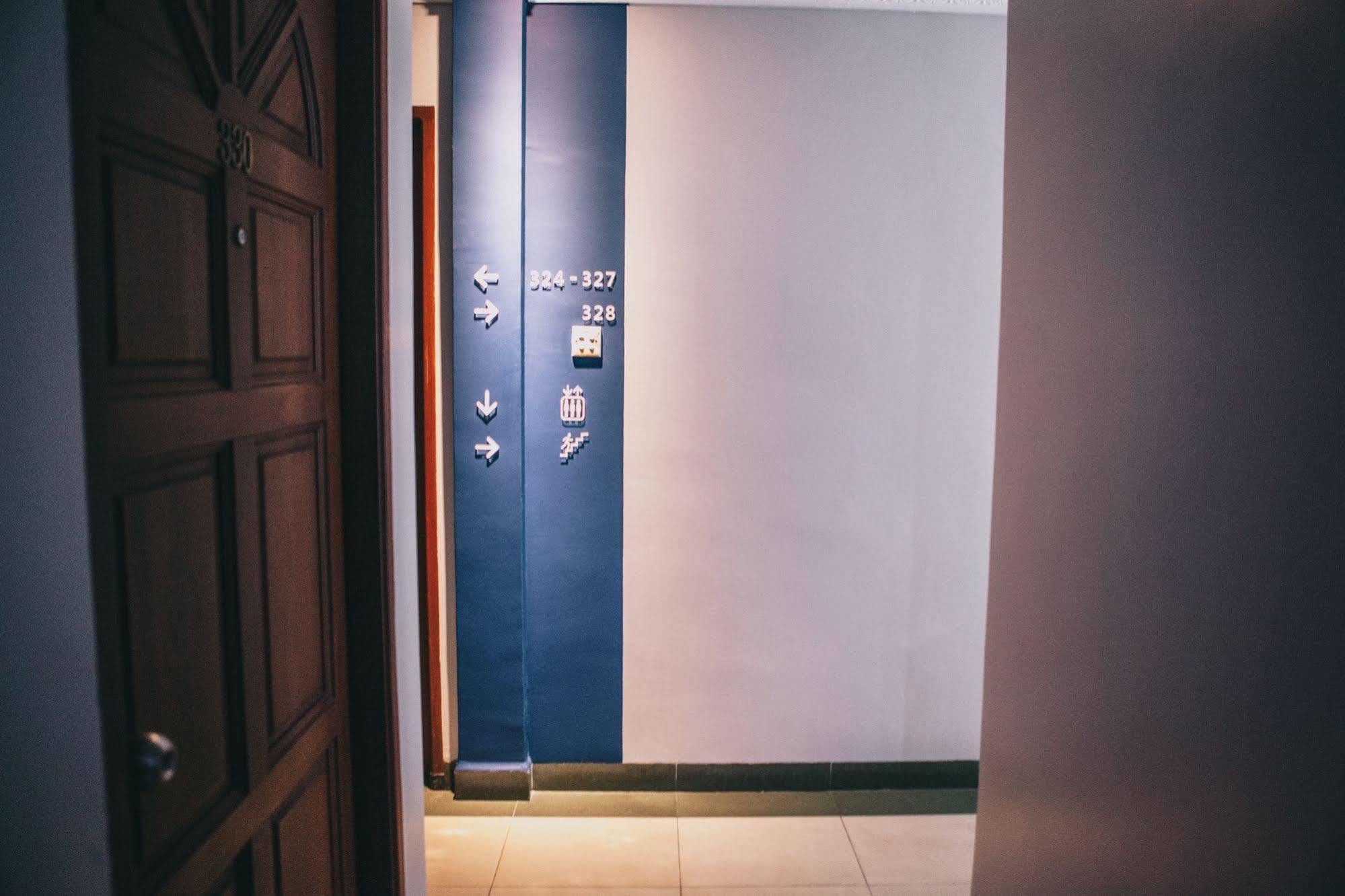 Hotel Gloris Batam Exterior photo